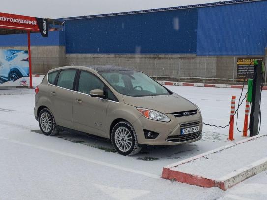 Ford C-max                           2015г. в рассрочку