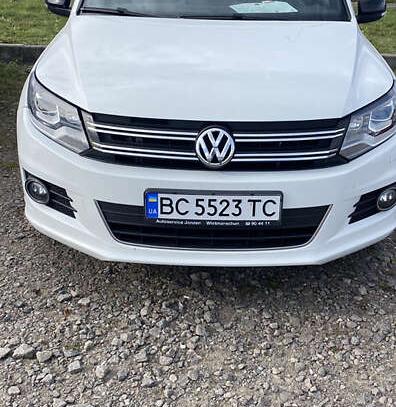 Volkswagen Tiguan                          2015г. в рассрочку