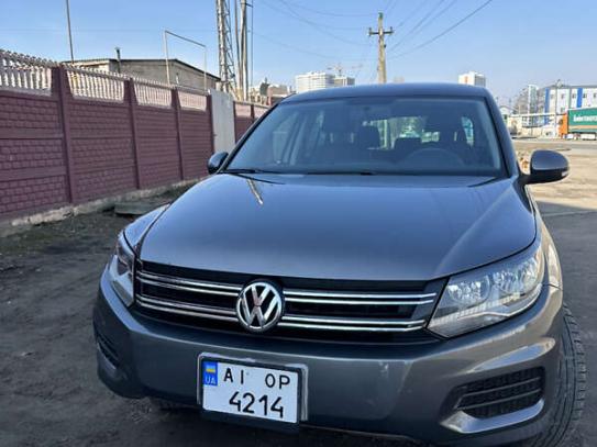 Volkswagen Tiguan 2012р. у розстрочку