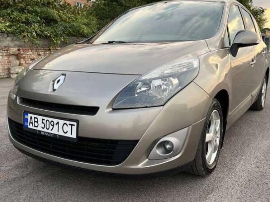 Renault Scenic 2011р. у розстрочку