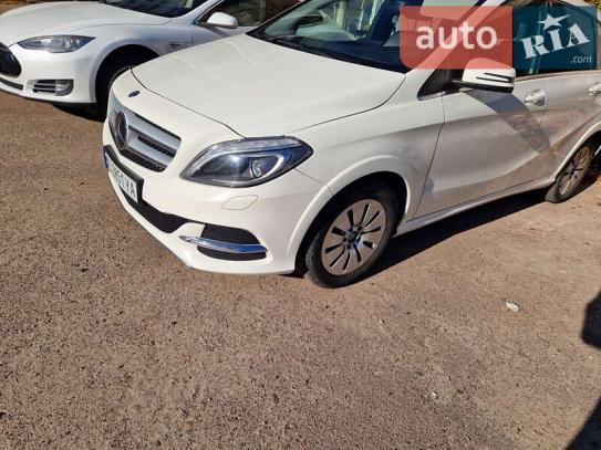 Mercedes-benz B 250e 2015г. в рассрочку