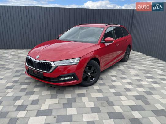 Skoda Octavia 2021г. в рассрочку