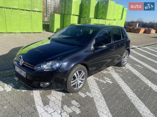 Volkswagen Golf 2010р. у розстрочку