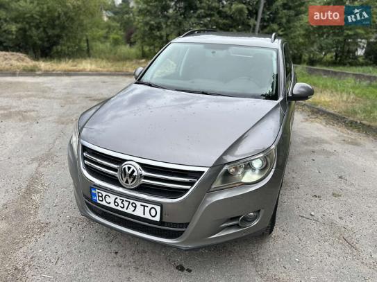 Volkswagen Tiguan
                          2010г. в рассрочку