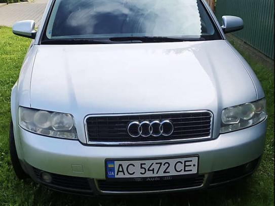 Audi A4 2000г. в рассрочку