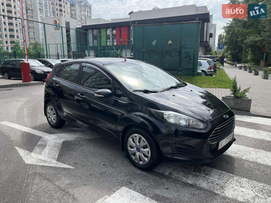 Ford Fiesta                          2013г. в рассрочку