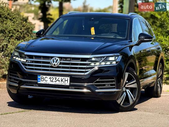 Volkswagen Touareg
                         2019г. в рассрочку