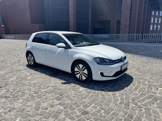 Volkswagen Golf
                            2017г. в рассрочку
