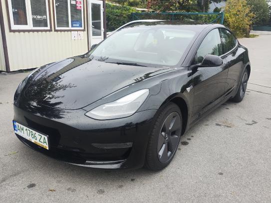 Tesla Model 3 2022р. у розстрочку