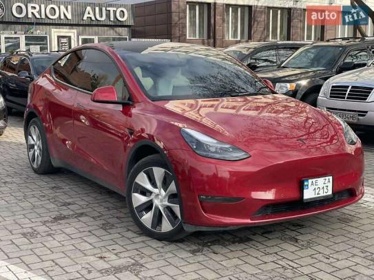 Tesla Model y                         2021г. в рассрочку