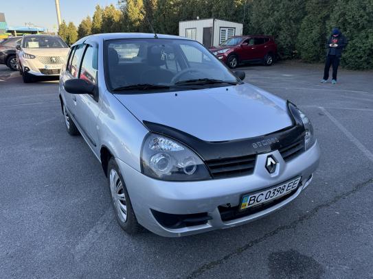 Renault Clio 2008р. у розстрочку