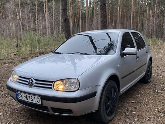 Volkswagen Golf                            2000г. в рассрочку