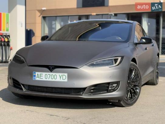 Tesla Model s
                         2016г. в рассрочку