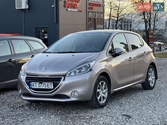 Peugeot 208 2014р. у розстрочку