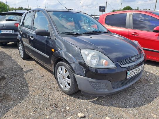 Ford Fiesta 2006р. у розстрочку