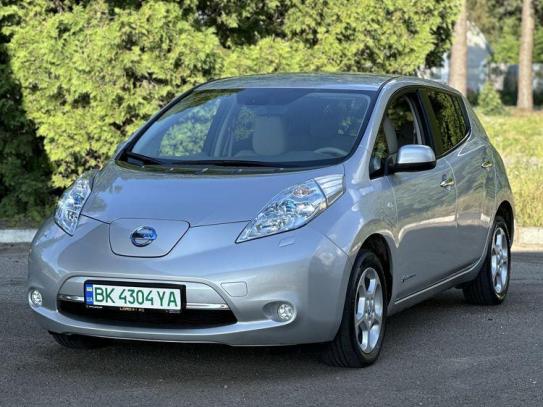 Nissan Leaf                            2012г. в рассрочку