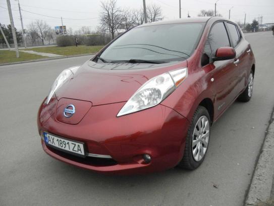 Nissan Leaf                            2014г. в рассрочку