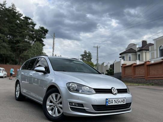 Volkswagen Golf 2015р. у розстрочку