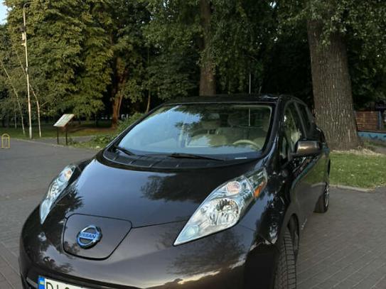Nissan Leaf                            2016г. в рассрочку
