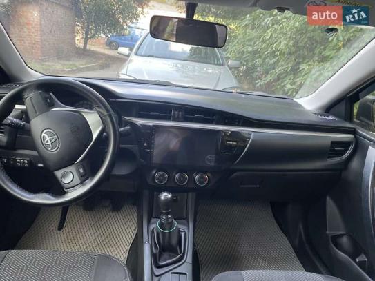 Toyota Corolla                         2014г. в рассрочку