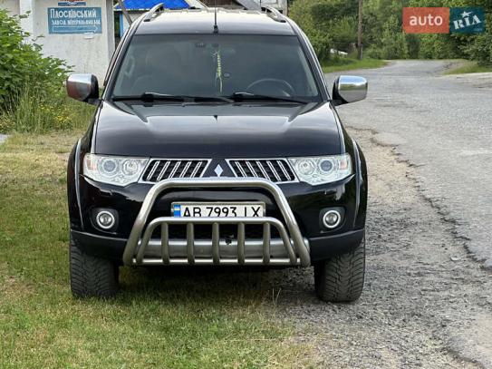 Mitsubishi Pajero sport                    2012г. в рассрочку
