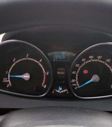 Ford Fiesta                          2013г. в рассрочку