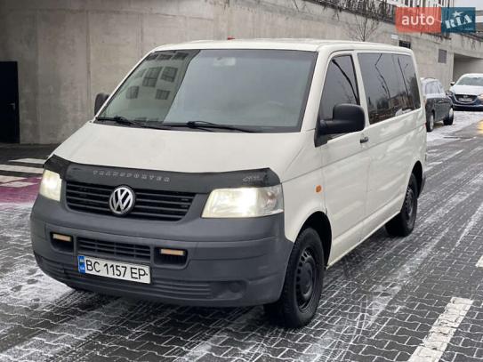 Volkswagen Transporter 2005р. у розстрочку