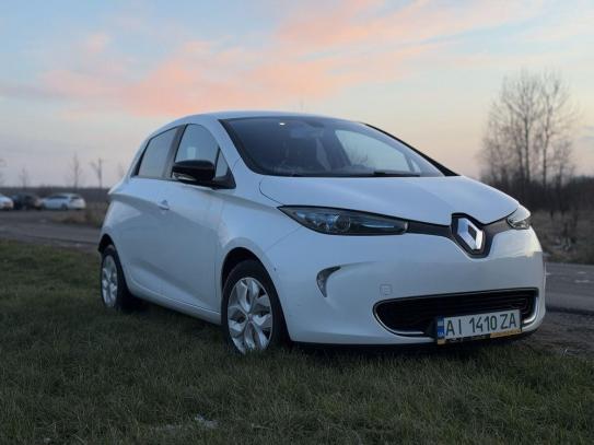 Renault Zoe                             2015г. в рассрочку