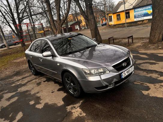 Hyundai Sonata 2006р. у розстрочку