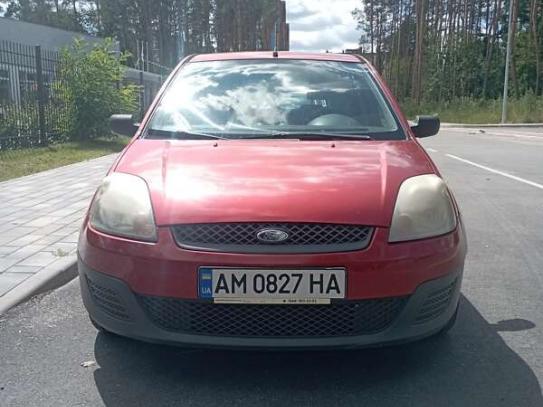 Ford Fiesta                          2007г. в рассрочку