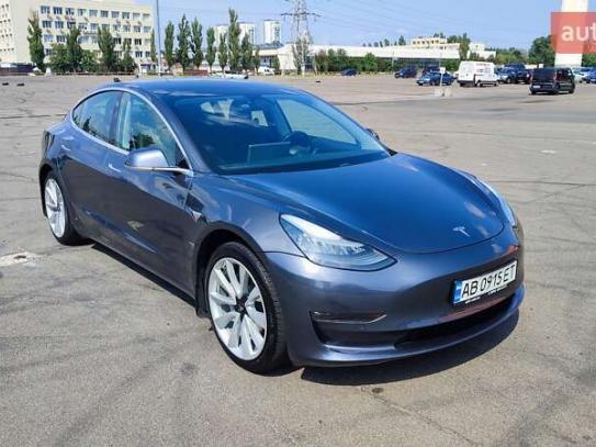 Tesla Model 3
                         2019г. в рассрочку