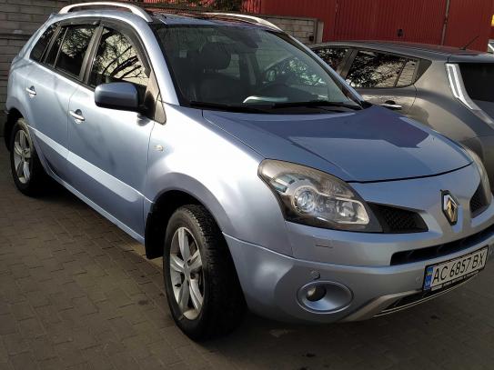 Renault Koleos                          2010г. в рассрочку