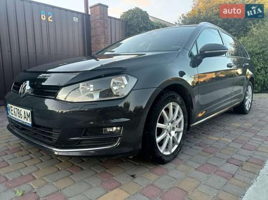 Volkswagen Golf                            2015г. в рассрочку