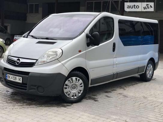 Opel Vivaro 2013г. в рассрочку