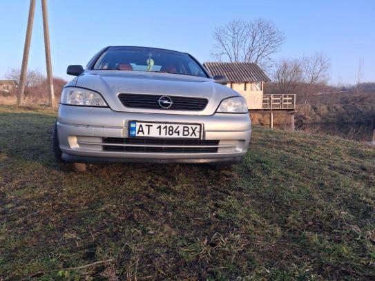 Opel Astra                           2006г. в рассрочку