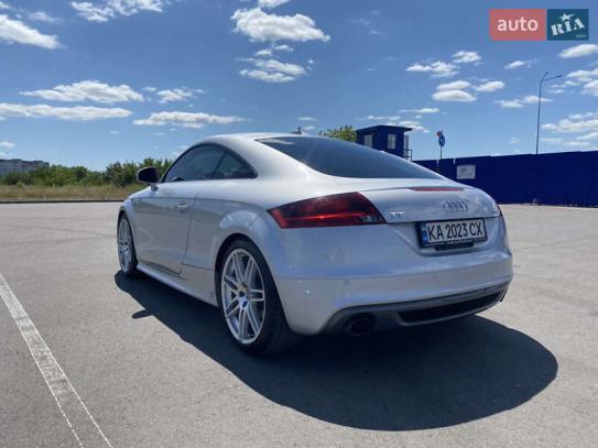 Audi Tt                              2015г. в рассрочку