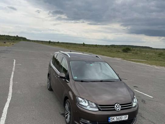 Volkswagen Sharan
                          2012г. в рассрочку