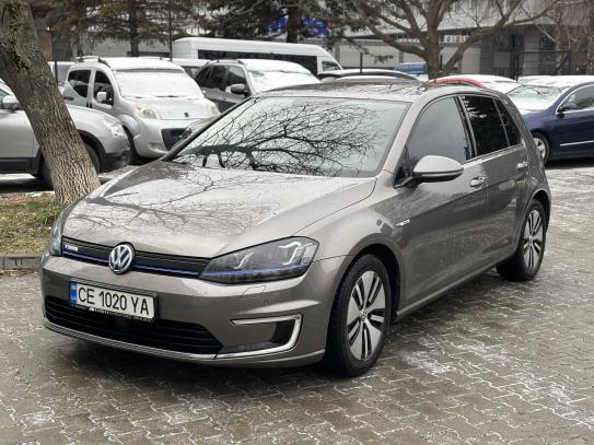 Volkswagen E-golf                          2016г. в рассрочку