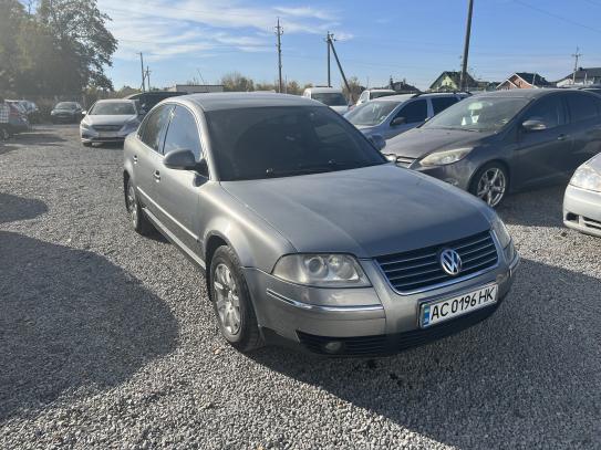 Volkswagen Passat 2004р. у розстрочку