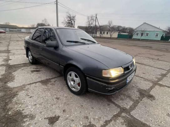 Opel Vectra                          1995г. в рассрочку