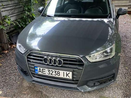 Audi A1                              2015г. в рассрочку