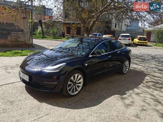 Tesla Model 3 2018 in Raten