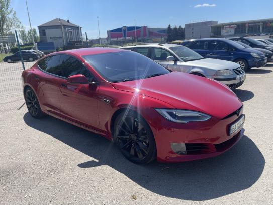 Tesla Model s
                         2016г. в рассрочку