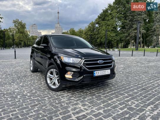 Ford Escape
                          2016г. в рассрочку