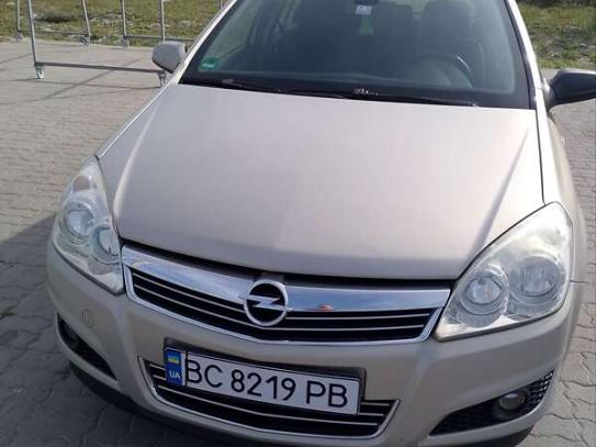 Opel Astra 2008г. в рассрочку