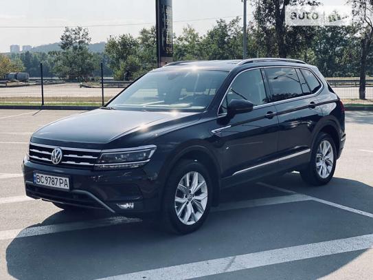 Volkswagen Tiguan 2018р. у розстрочку