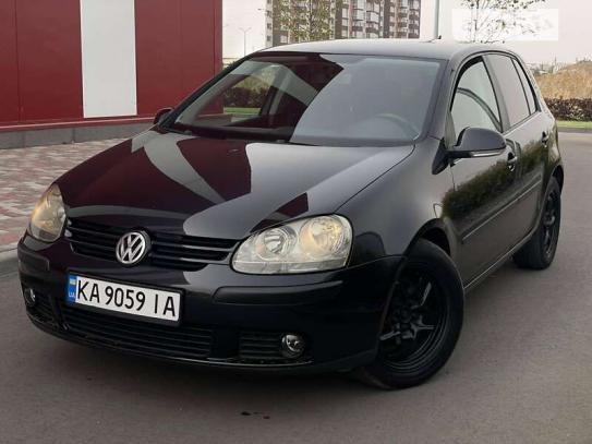 Volkswagen Golf 2006г. в рассрочку