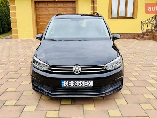 Volkswagen Touran
                          2016г. в рассрочку