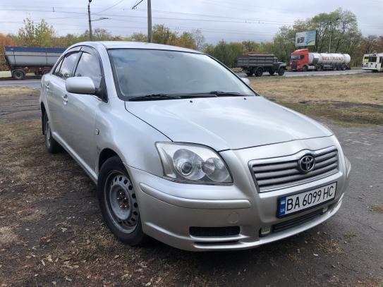 Toyota Avensis 2004г. в рассрочку