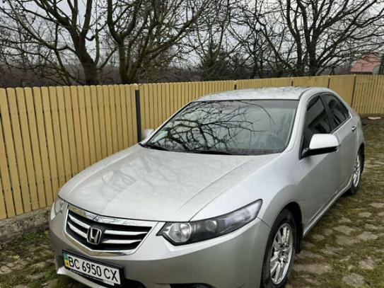 Honda Accord 2012р. у розстрочку